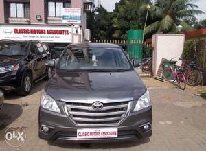 Toyota Innova 2.5 V 8 Str, , Diesel