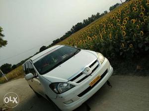  Toyota Innova diesel  Kms