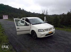 Mahindra Renault Logan diesel 27 Kms  year white board