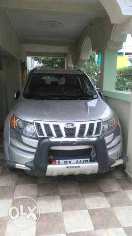 Mahindra Xuv500 w november