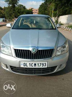 Skoda Laura Elegance 2.0 Tdi Cr Mt, , Diesel