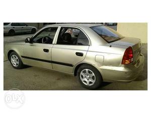 Hyundai accent cng fitted top model, can sell