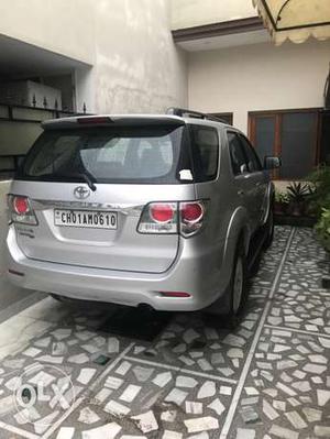 Toyota Fortuner 3.0 4x4 MT  Kms 