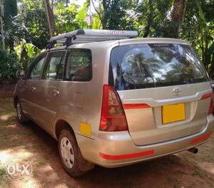 Toyota Innova G) Taxi kms Single owner