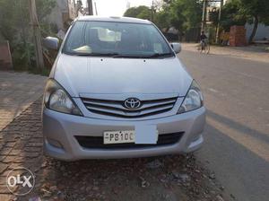  Toyota Innova diesel  Kms