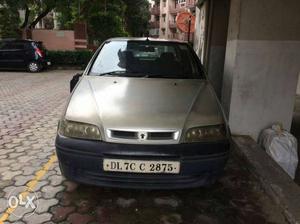  Fiat Palio petrol  Kms