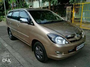 Toyota Innova 2.0 V, , Petrol