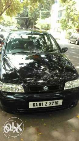  Fiat Palio petrol  Kms