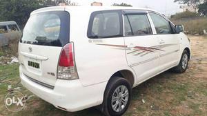  Toyota Innova diesel  Kms