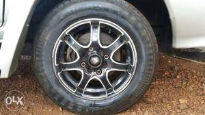 It's a good condition vechical and good tire
