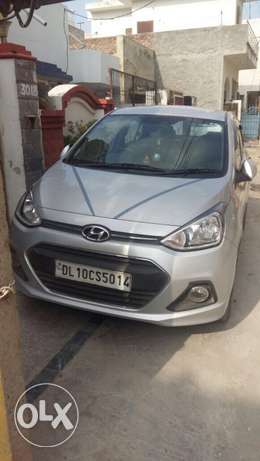 Hyundai Xcent petrol  Kms  year top model