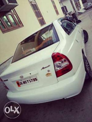  Hyundai Accent cng  Kms