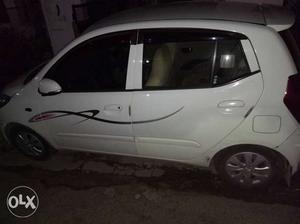  Hyundai I10 cng  Kms