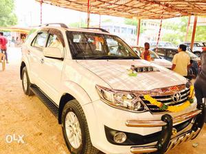  Toyota Fortuner 4x4 Top end - less driven showroom