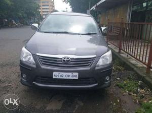 Toyota Innova 2.5 V 8 Str, , Diesel