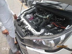  Toyota Innova diesel  Kms accident autometic...