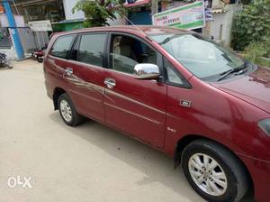  Toyota Innova diesel  Kms