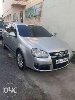  Volkswagen Jetta petrol  Kms