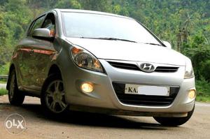 Hyundai i20 ASTA Fully loaded with Dual Airbags & ABS