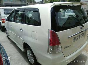  Toyota Innova diesel  Kms