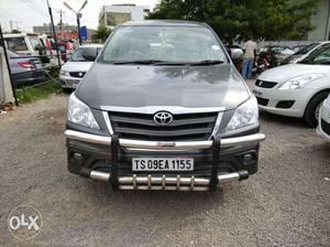 Toyota Innova 2.5 E 8 Str, , Diesel