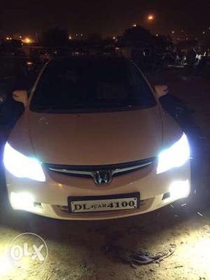 Car is in scratchless condition Cng fitted 4