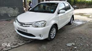 Etios V, , Petrol