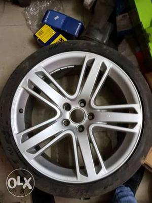 Audi rs5 19 inch wheels with average tyres