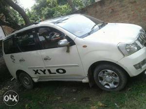 Mahindra Xylo diesel  Kms  year mob two
