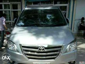  Toyota Innova diesel  Kms