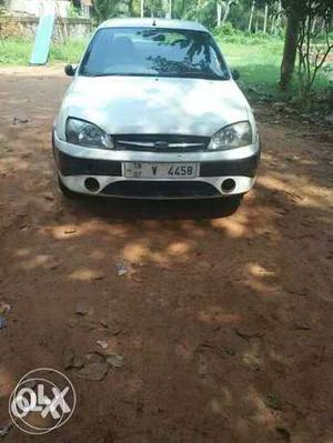  Ford Ikon petrol  Kms