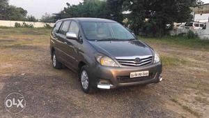 Toyota Innova 2.5 V 8 Str, , Diesel