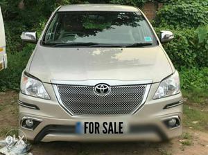  Toyota Innova diesel  Kms