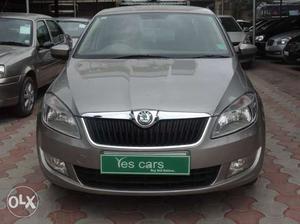 Skoda Rapid Leisure 1.6 Mpi Mt, , Petrol