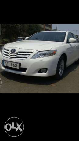  Toyota Camry petrol with sunroof,company maintain