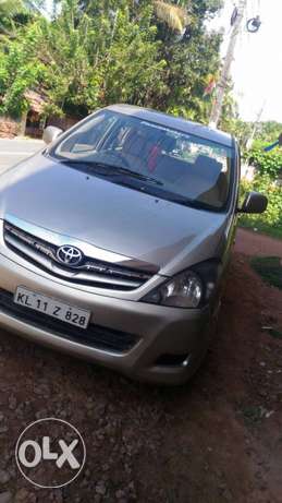  Toyota Innova diesel  Kms