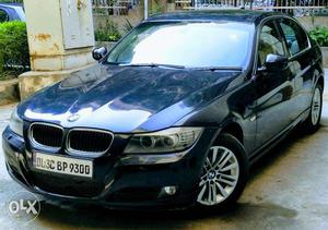 BMW 320d Top model with Sunroof Price Negotiable.