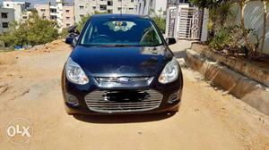  Ford Figo petrol  Kms