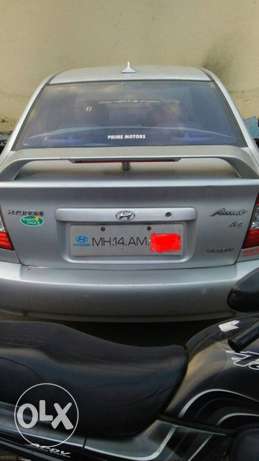  Hyundai Elantra cng  Kms