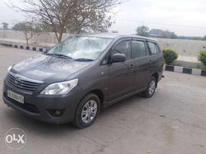  Toyota Innova diesel  Kms