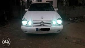  Mercedes-Benz E Class petrol  Kms