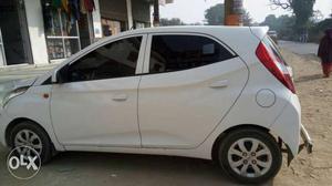  Hyundai Eon petrol  Kms