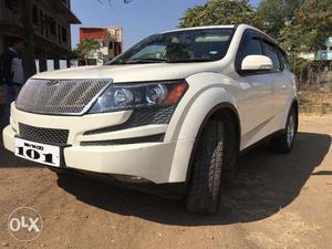 XUV 500 W8 showroom condition