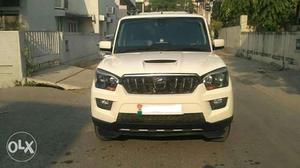 Mahindra Scorpio S10 Seater 