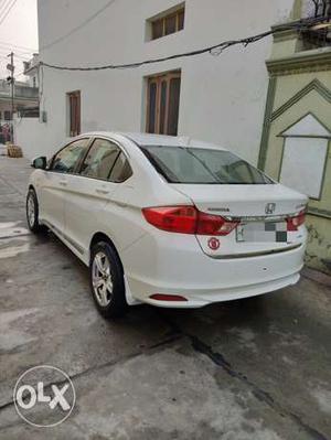 Showroom Condition Honda City SV..with Alowy