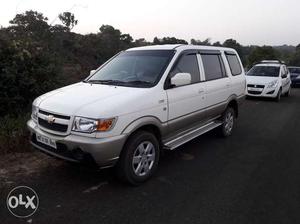  Chevrolet Tavera diesel 111 Kms