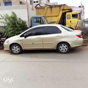  Honda City Zx cng  Kms