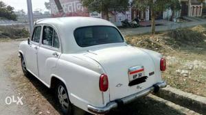  Hindustan Motors Ambassador petrol with lpg kit fitted