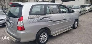 Toyota Innova 2.5 V 8 Str, , Diesel