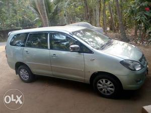  Toyota Innova diesel  Kms